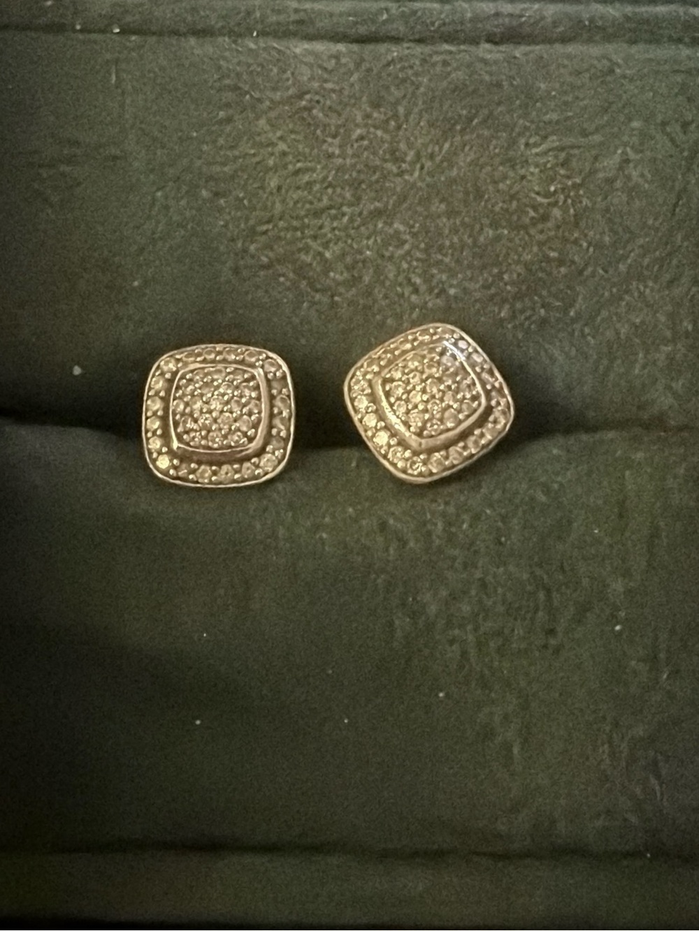 DY Petite Albion Stud Earrings in Sterling Silver with Pavé Diamonds